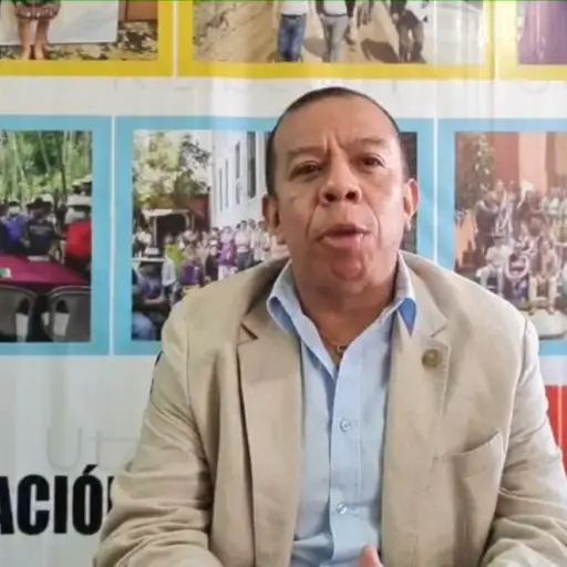 diputado-aldo-davila-fotografia-politicos-emisoras-unidas ,