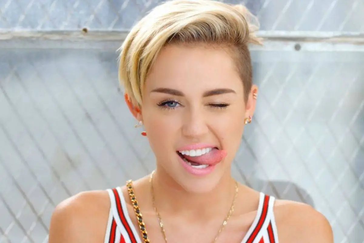 mileycyruspublin-3ef2fe470131a694ecf35c39d624ee3b.jpg, 