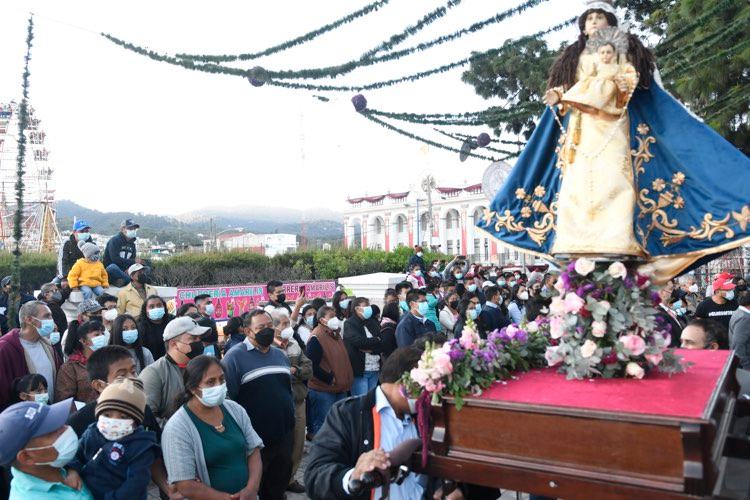 tradicional-rezado-virgen-rosario-morenos-mixco-6 | 