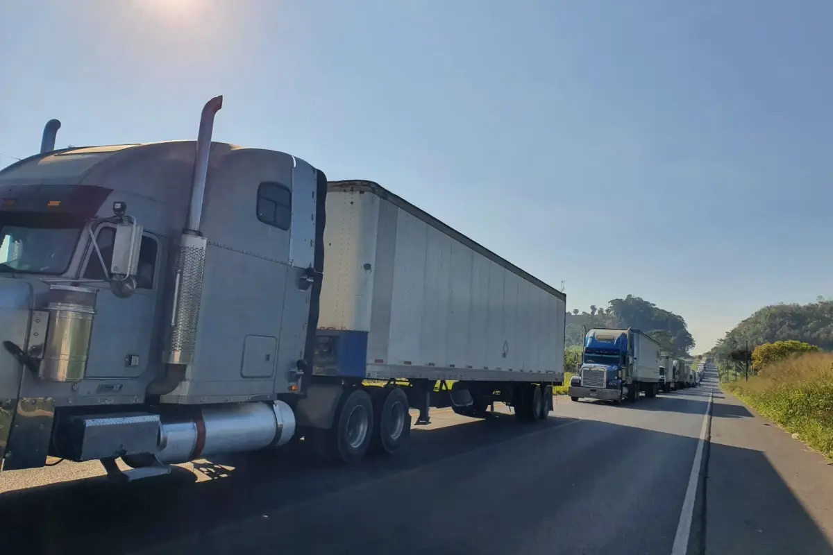 bloqueos-carreteras-por-transportistas-contra-seguro-por-danos-a-terceros-camara-de-comercio-se-pronuncio.jpg, 