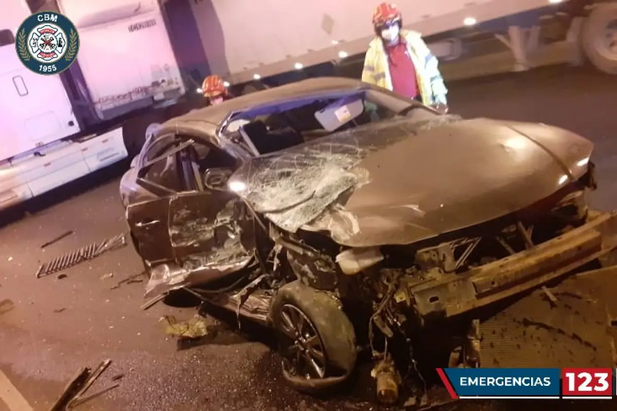 Una mujer murió tras  una colisión en la ruta al Atlántico. Foto: Bomberos Municipales