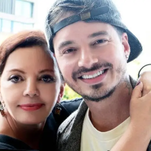 J Balvin mamá COVID-19 ,