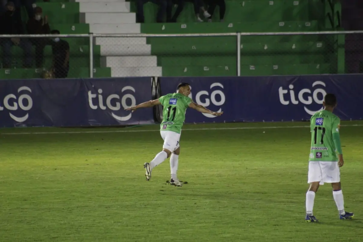 Antigua-GFC-vs.-Iztapa-Clausura-2022-2.jpeg, 