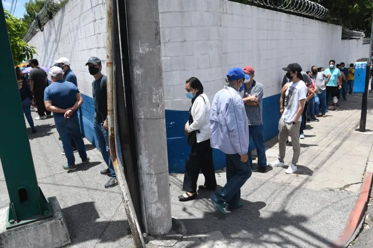 Covid-19-Coronavirus-pandemia-Guatemala-omar-solis-publinews-18-julio-2021-35-centro-alida-espana-zona-3-vacunas-vacunacion-contra-covid-19.jpeg, 