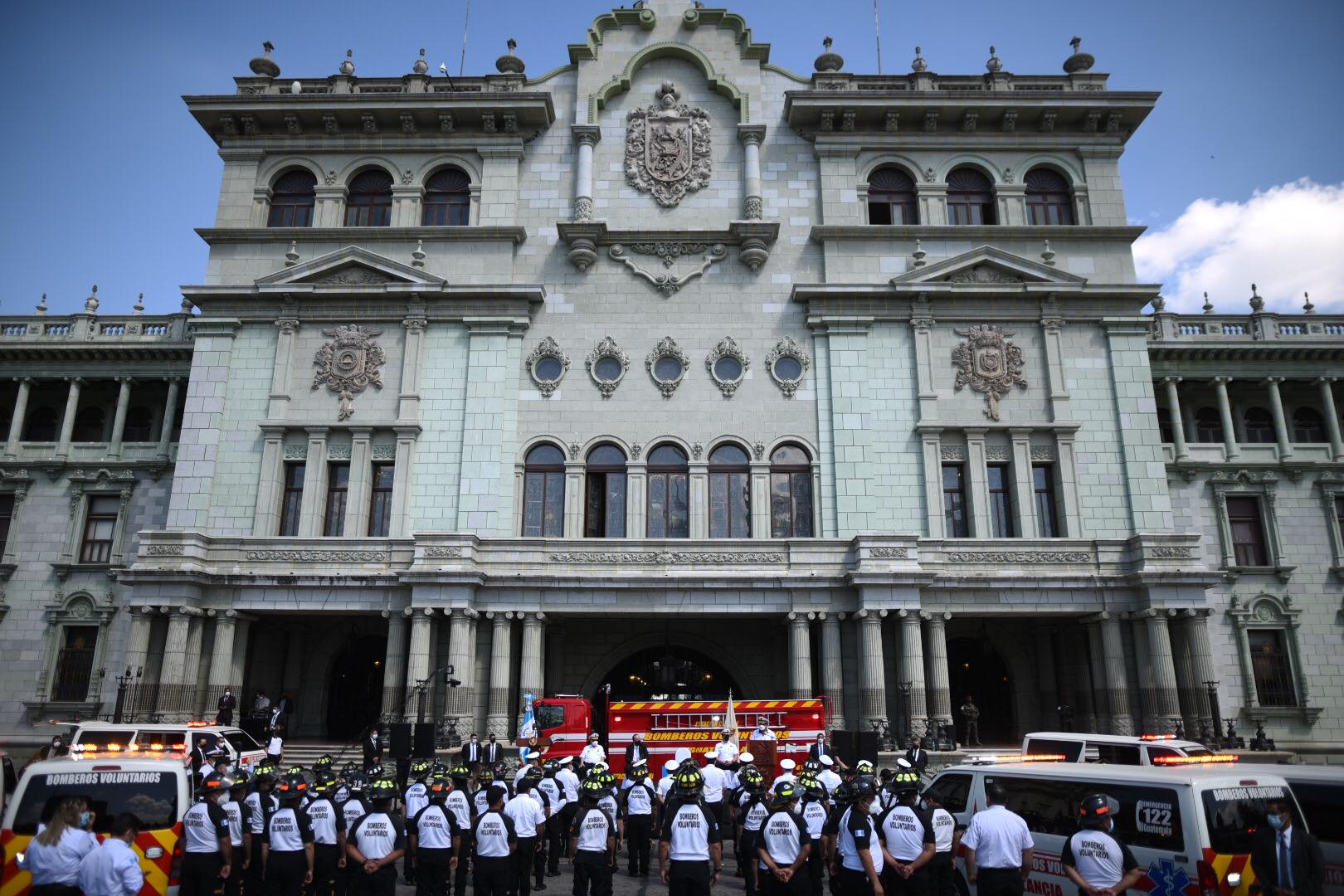 bomberos-voluntarios-ambulancias-entrega-unidades-emisoras-unidas10 | 