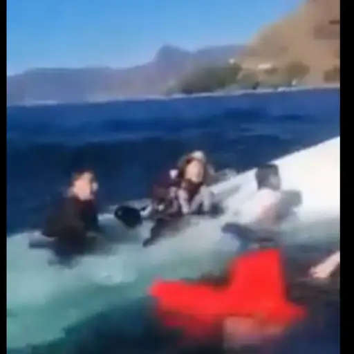 lancha vuelca Atitlán lago ,
