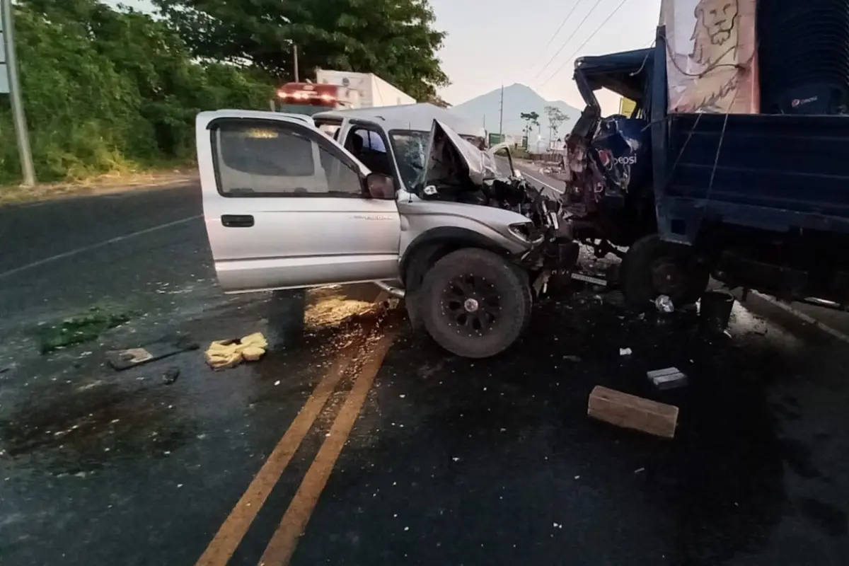 Accidente en Km. 163  CA-2, circunvalación de Mazatenango, Suchitepéquez. Foto: EU/Costa Sur