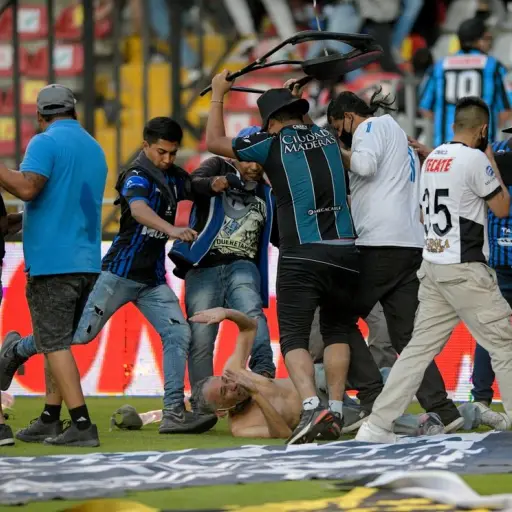 FIFA-se-pronuncia-violencia-queretaro-emisoras-unidas-1 ,