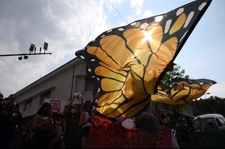 plaza-constitucion-marcha-8-marzo-dia-de-la-mujer-emisoras-unidas2 | 