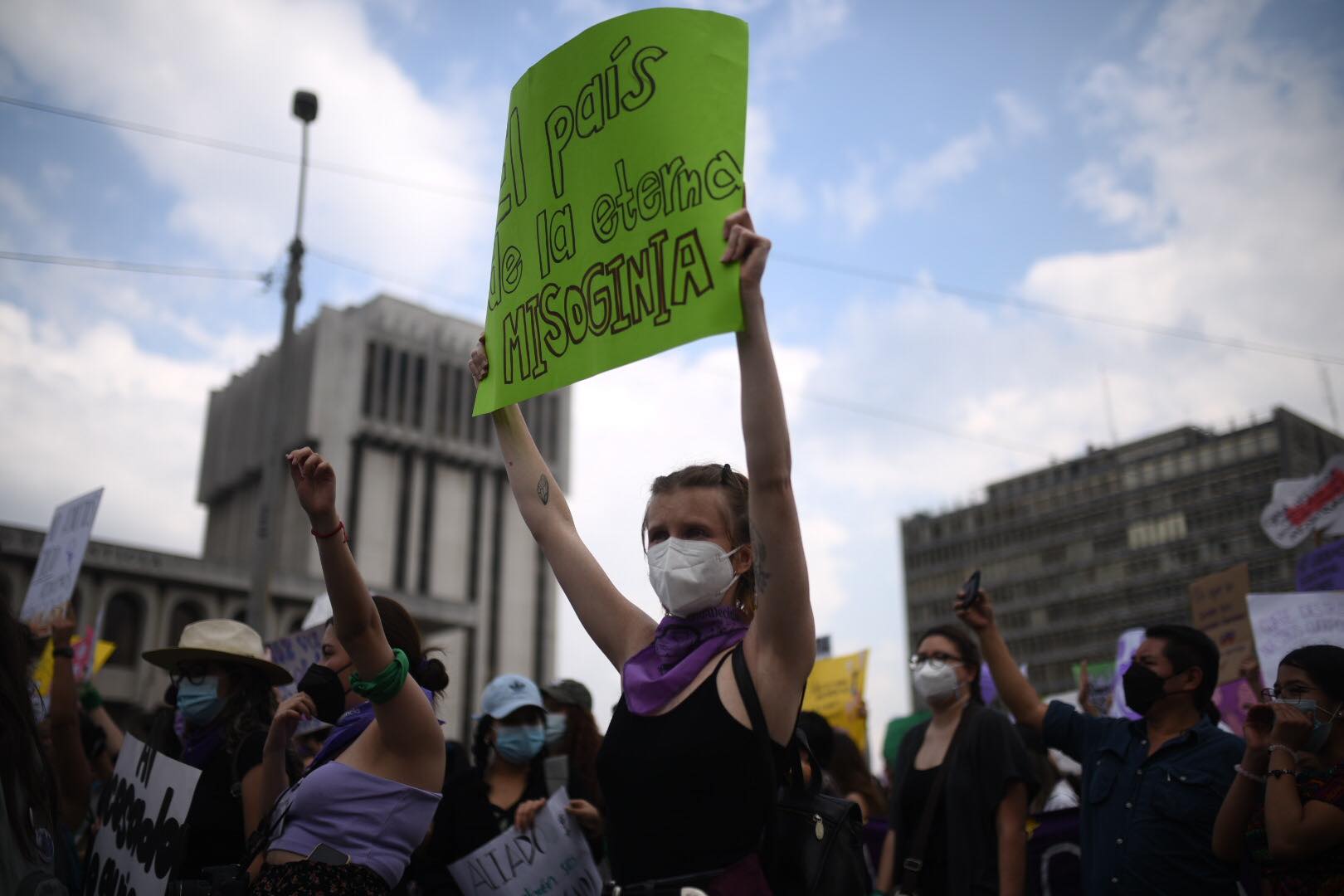 plaza-constitucion-marcha-8-marzo-dia-de-la-mujer-emisoras-unidas11 | 