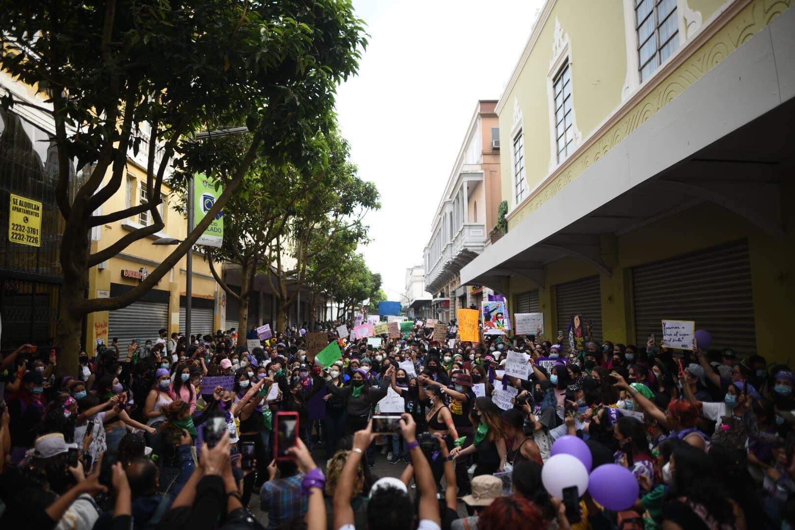 plaza-constitucion-marcha-8-marzo-dia-de-la-mujer-emisoras-unidas8 | 