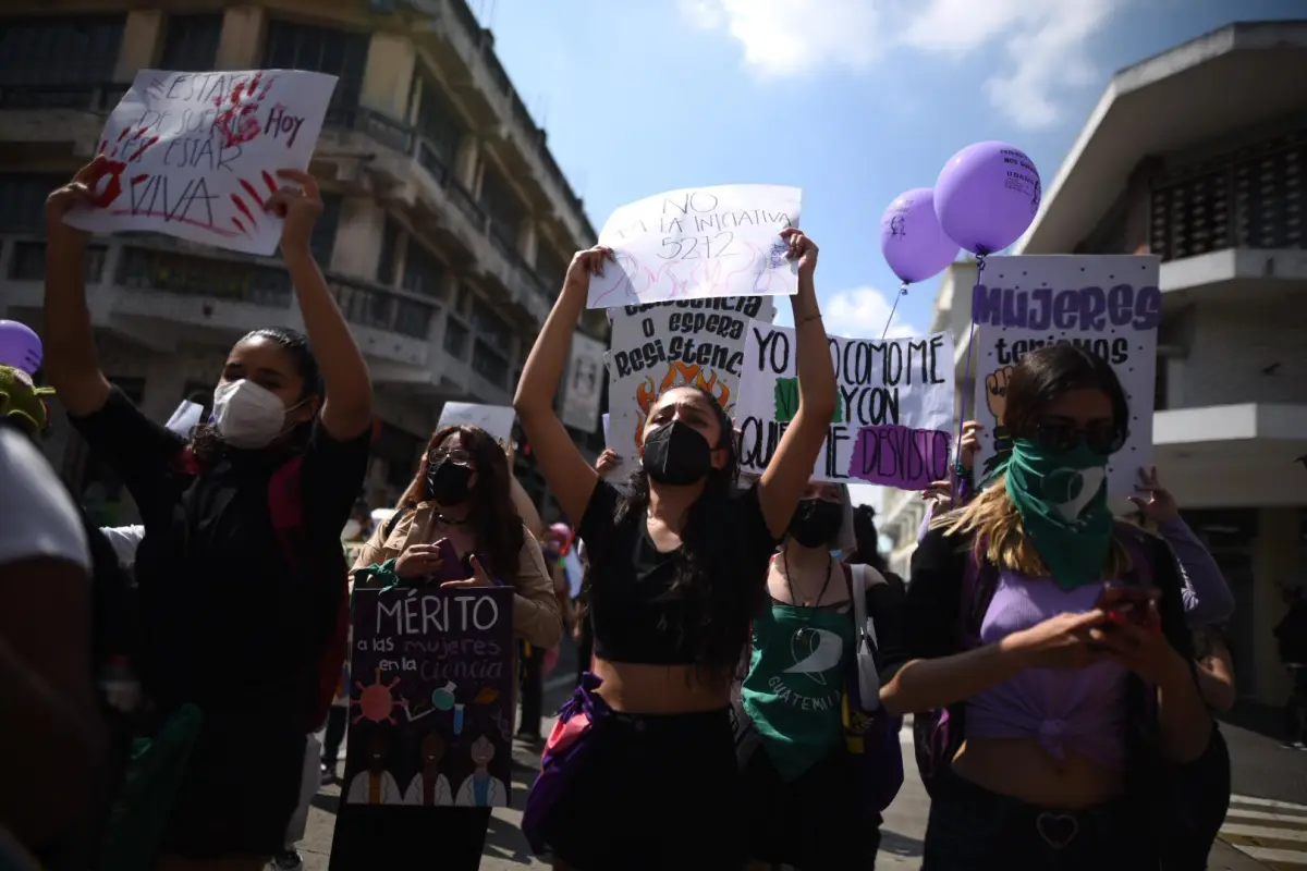 marcha-dia-internacional-de-la-mujer-8-de-marzo-2022-fotos-edwin-bercian-2.jpg, 