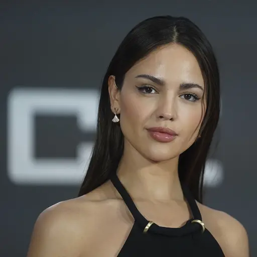 Eiza González ,