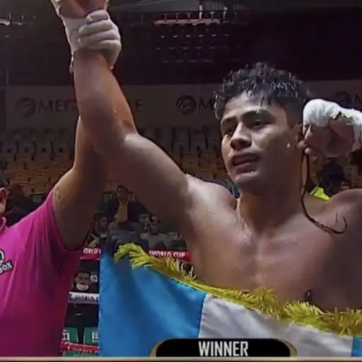 Lester Martínez derrota por nocaut técnico al mexicano Jaime Hernández ,