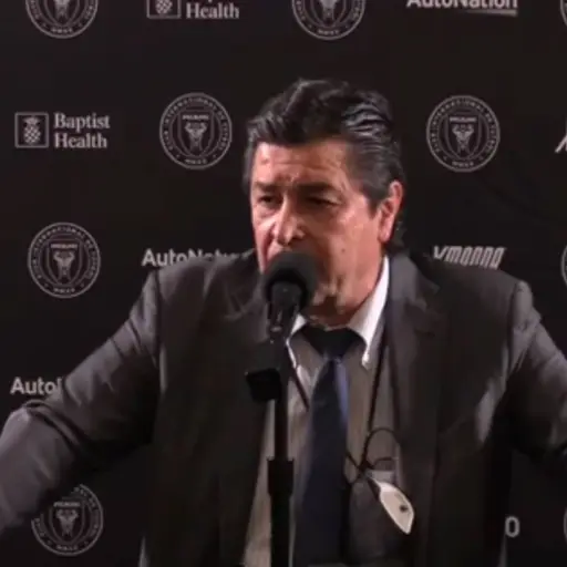 Luis Fernando Tena ,