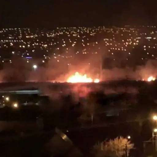 Rusia bombardea una refinería de petróleo en el este de Ucrania ,