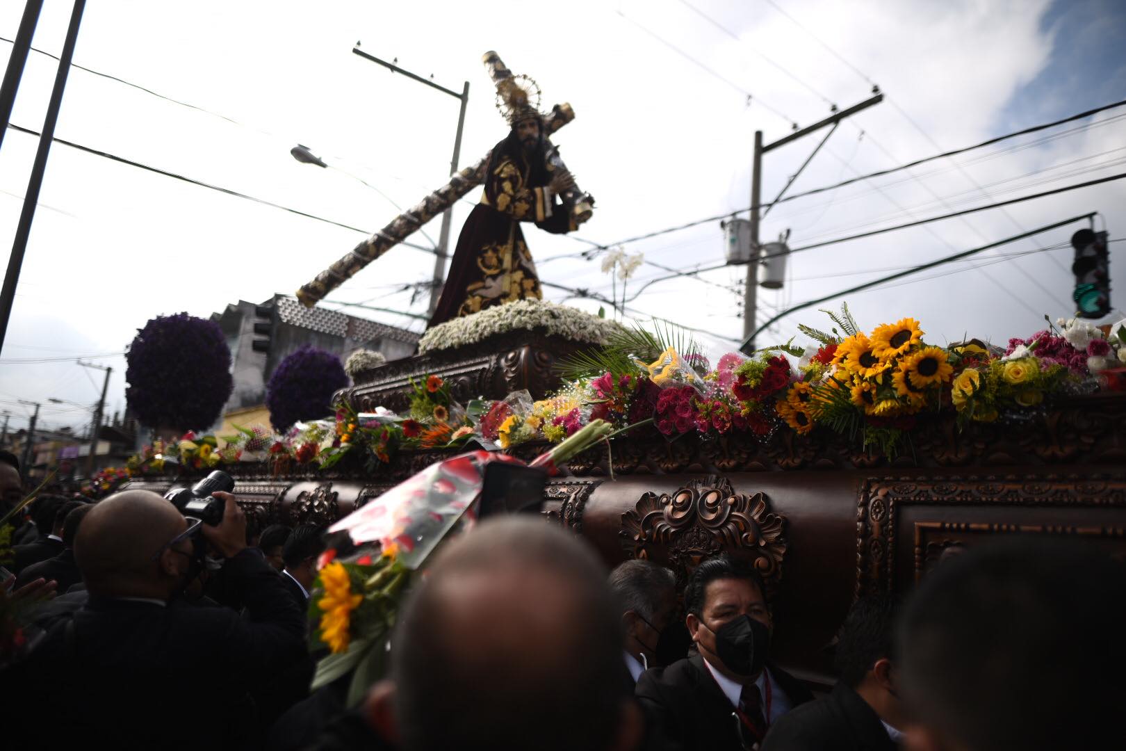 jesus nazareno de la merced procesion de la reseña martes santo 12-4-2022 foto edwin bercian publinews (13) | 