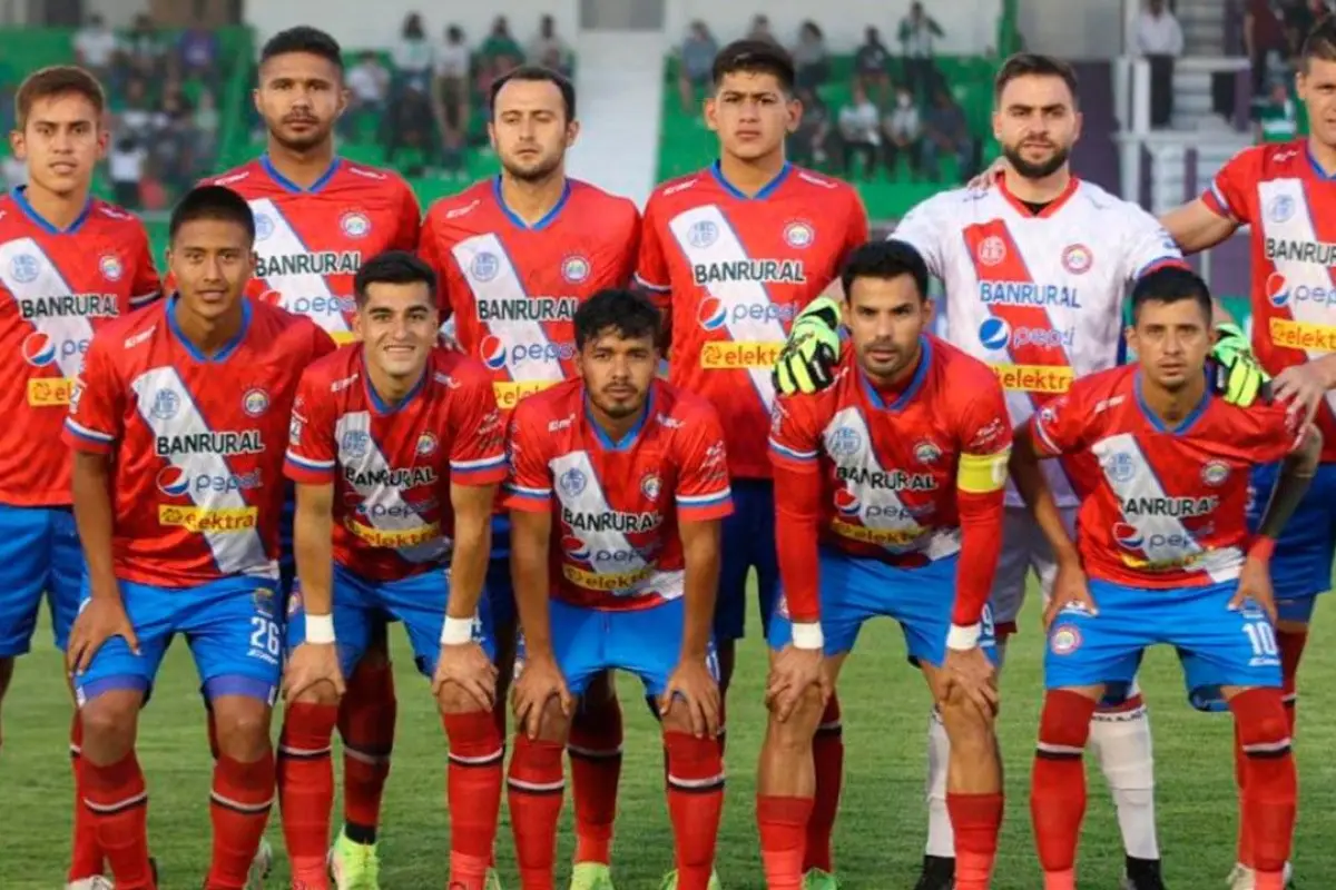 antigua-gfc-vs-xelaju-mc-1.jpg, 