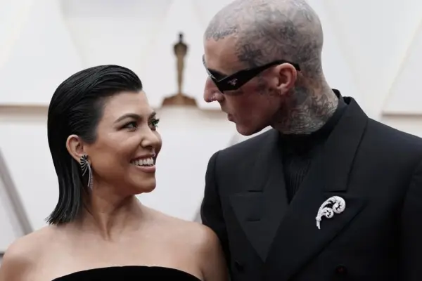 Por primera vez, Kourtney Kardashian y Travis Barker muestran a su hijo en público