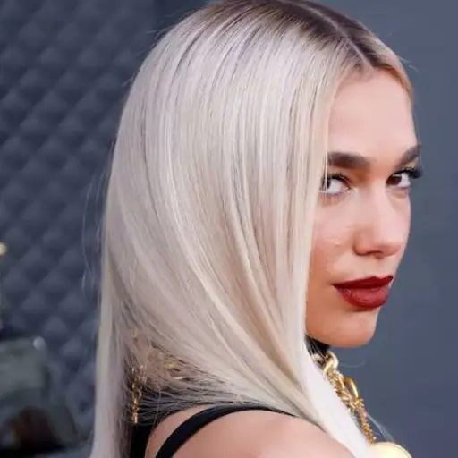 Dua Lipa ,