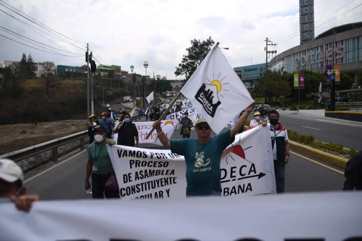 bloqueos-manifestacion-codeca-25-4-2022-fotos-edwin-bercian-publinews-emisoras-unidas-4.jpg, 