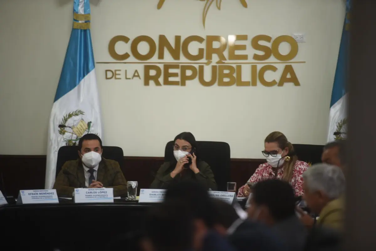 jefes-de-bloque-congreso-de-la-republica-18-de-abril-2022-foto-edwin-bercian-publinews-emisoras-unidas-2-presidenta-diputada-shirley-rivera.jpg, 