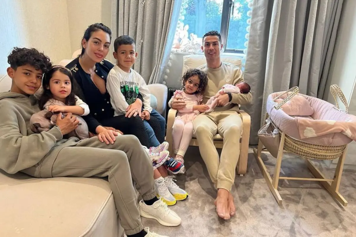 cristiano-ronaldo-muestra-a-su-hija-tras-perder-a-un-gemelo-emisoras-unidas-, 