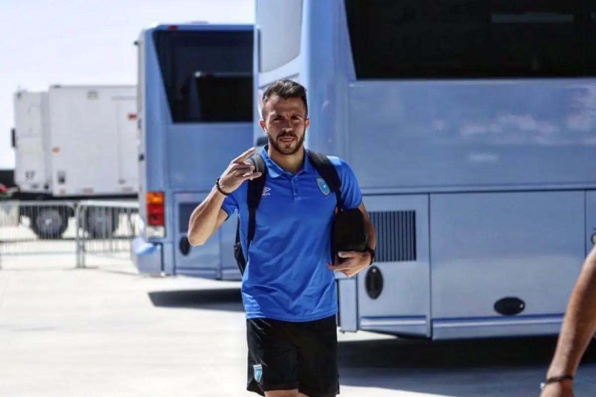 Rodrigo Saravia con la Selección Nacional, 