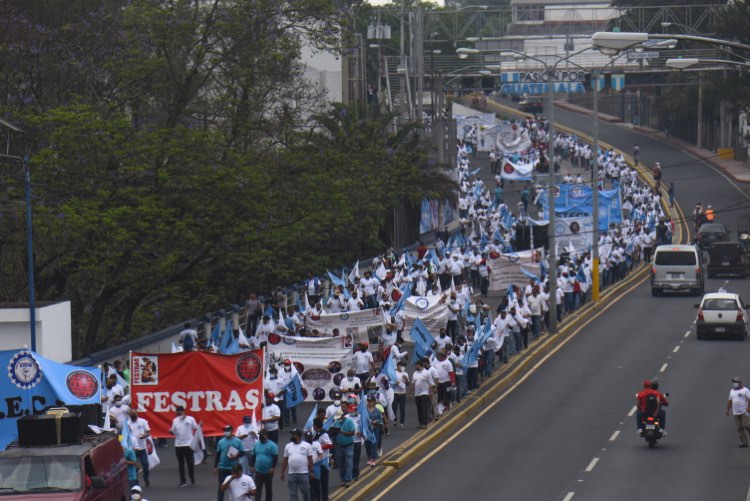 protesta 1 de mayo dia del trabajo 1-5-2022 fotos omar solis publinews emisoras unidas (2) | 