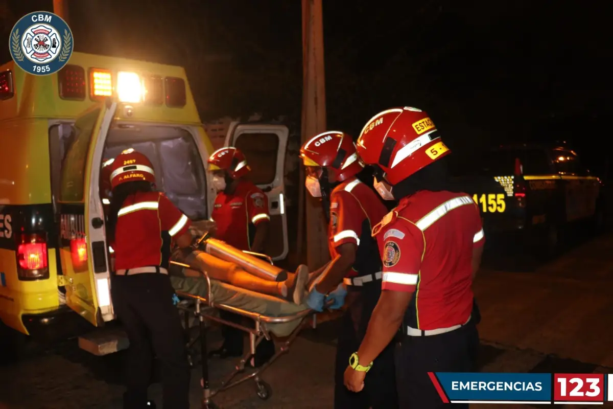 menor afectada por incendio en casa hogar en zona 2 8-5-2022 foto bomberos municipales, 