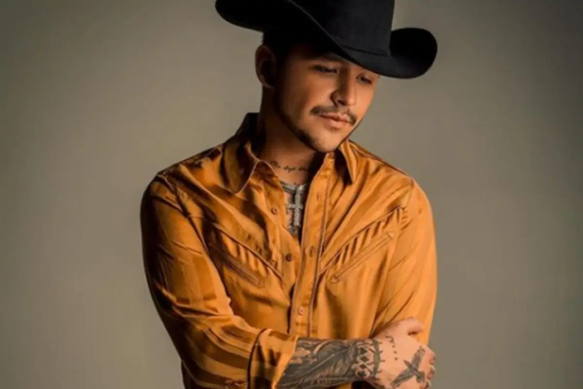 Christian Nodal, 