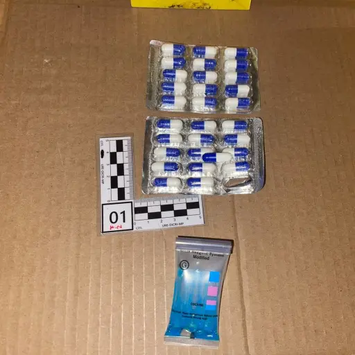 captura por posesion cocaina padre hijo 29-5-2022 ,