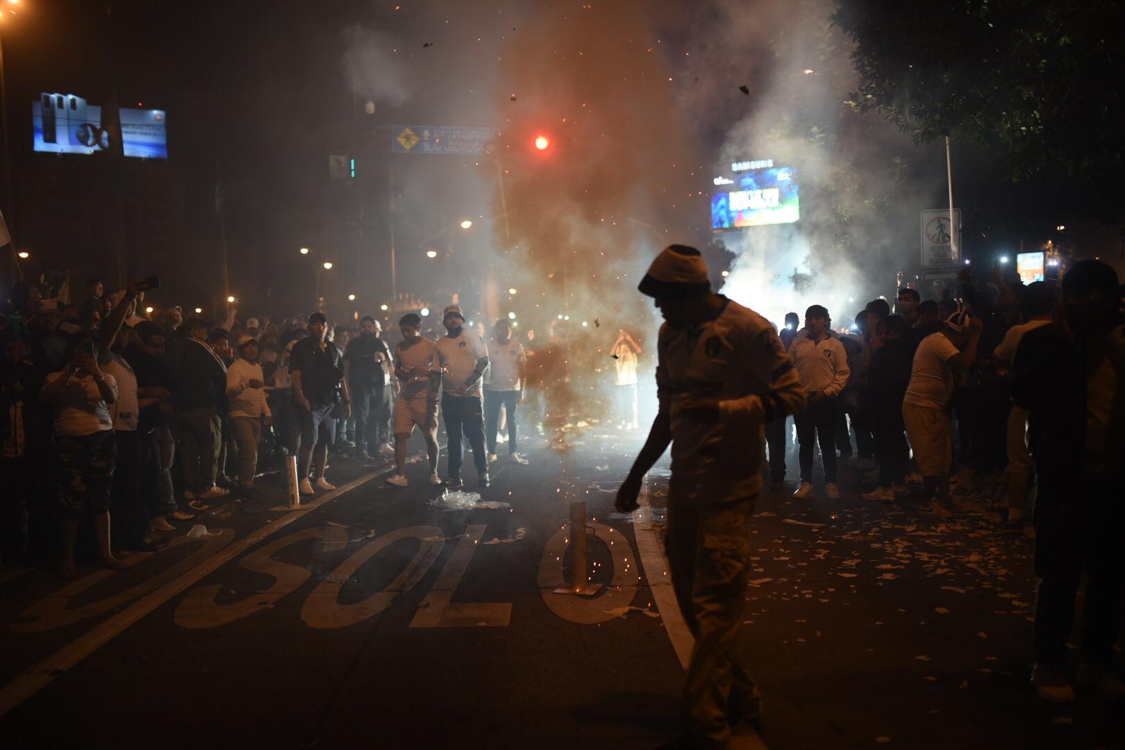 Comunicaciones y sus aficionados celebraronComunicaciones y sus aficionados celebraron en el Obelisco en el Obelisco | 