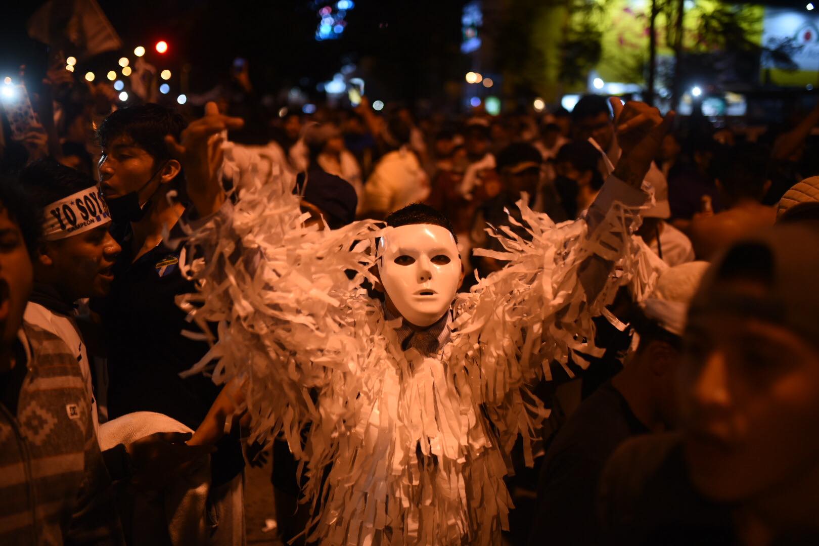 Comunicaciones y sus aficionados celebraron en el Obelisco | 