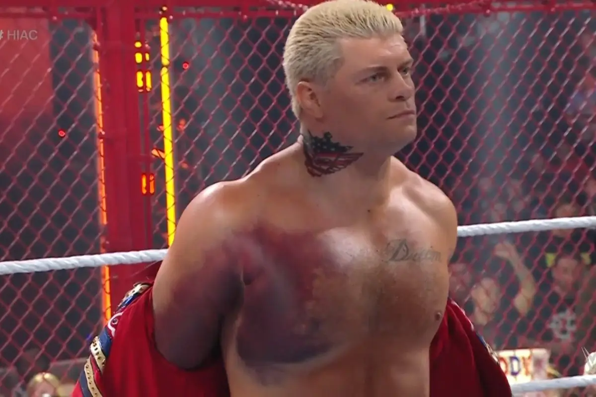 Cody Rhodes pectoral desgarrado, 
