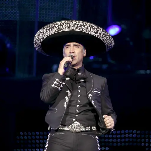 Alejandro Fernández ,