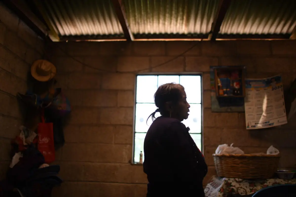 Familiares de menores fallecidos en San Antonio, Texas. Foto: Edwin Bercián