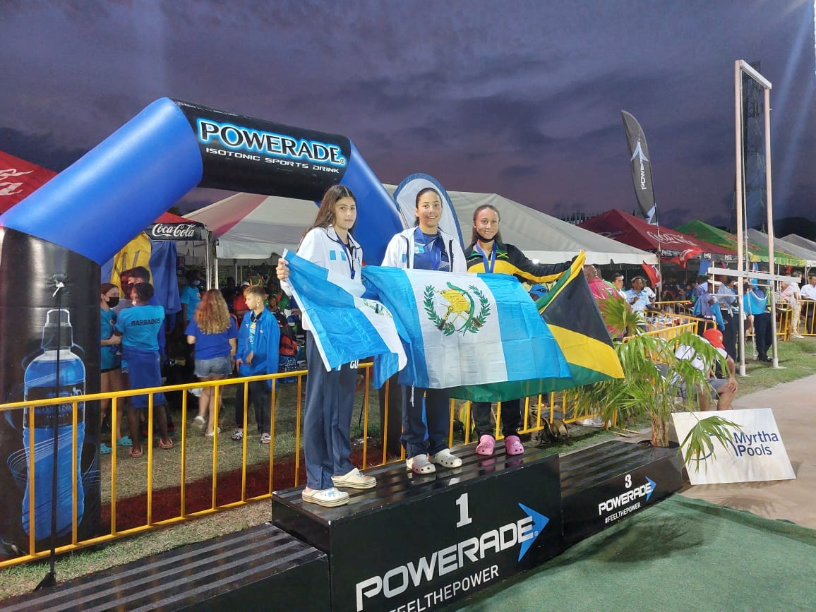 Guatemala sigue con su brillante cosecha de medallas en el Campeonato de Natación en Barbados | 