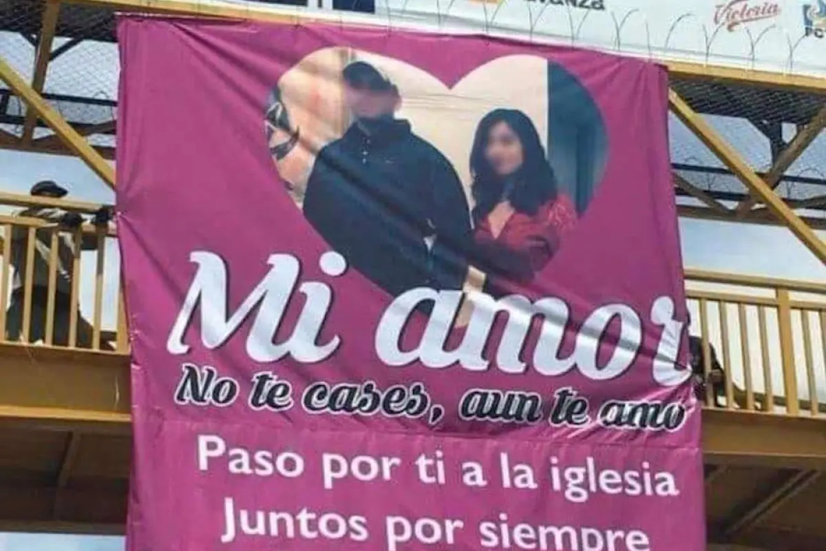 “Mi amor, no te cases, aún te amo”, viralizan mensaje en pasarela, 