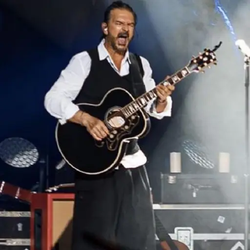 Ricardo Arjona ,