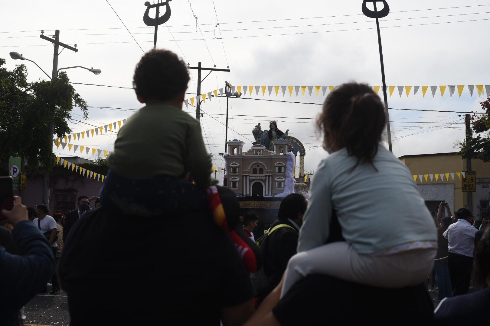 Virgen de la Asunción reparte bendiciones en recorrido procesional- | 