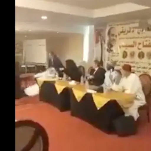 embajador muere repentinamente mientras daba un discurso ,