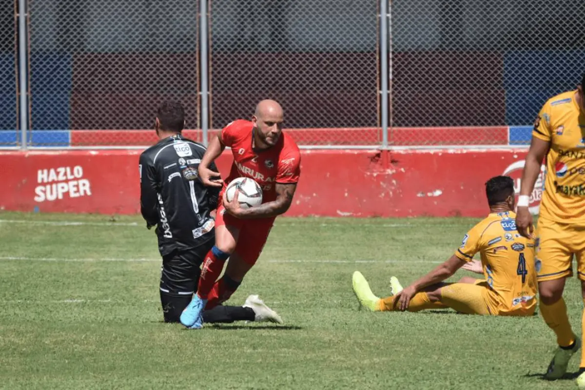 deportivo-iztapa-vs-coban-imperial-torneo-apertura-2022-publinews-4.png, 