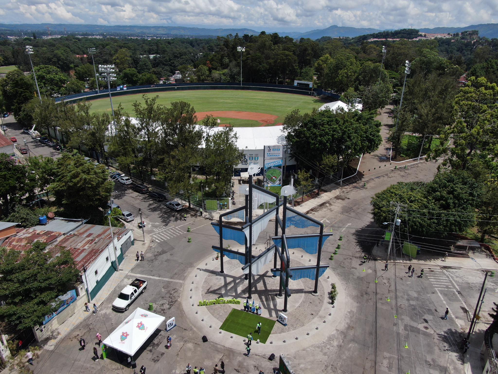 Plaza de la Familia- | 