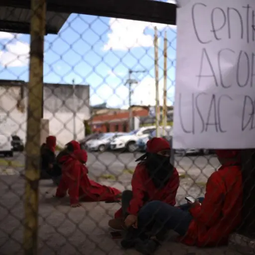 Integrantes del Comité de Huelga toman el Musac ,