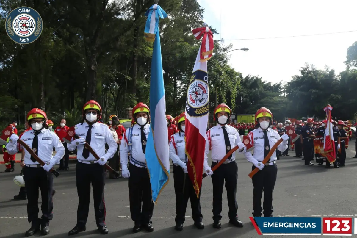 Desfile de los Bomberos Municipales. / Foto: CBM