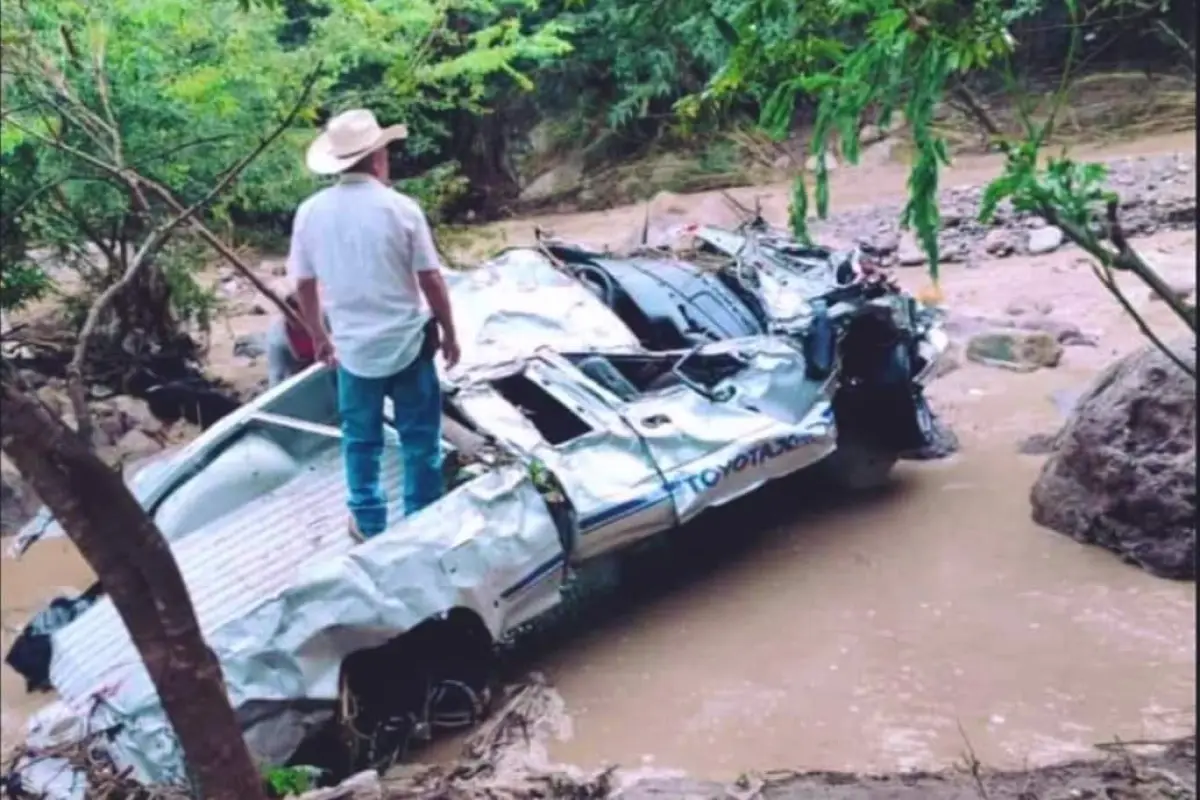 Búsqueda de cuatro personas arrastradas por un río en San Raymundo. / Foto: CVB