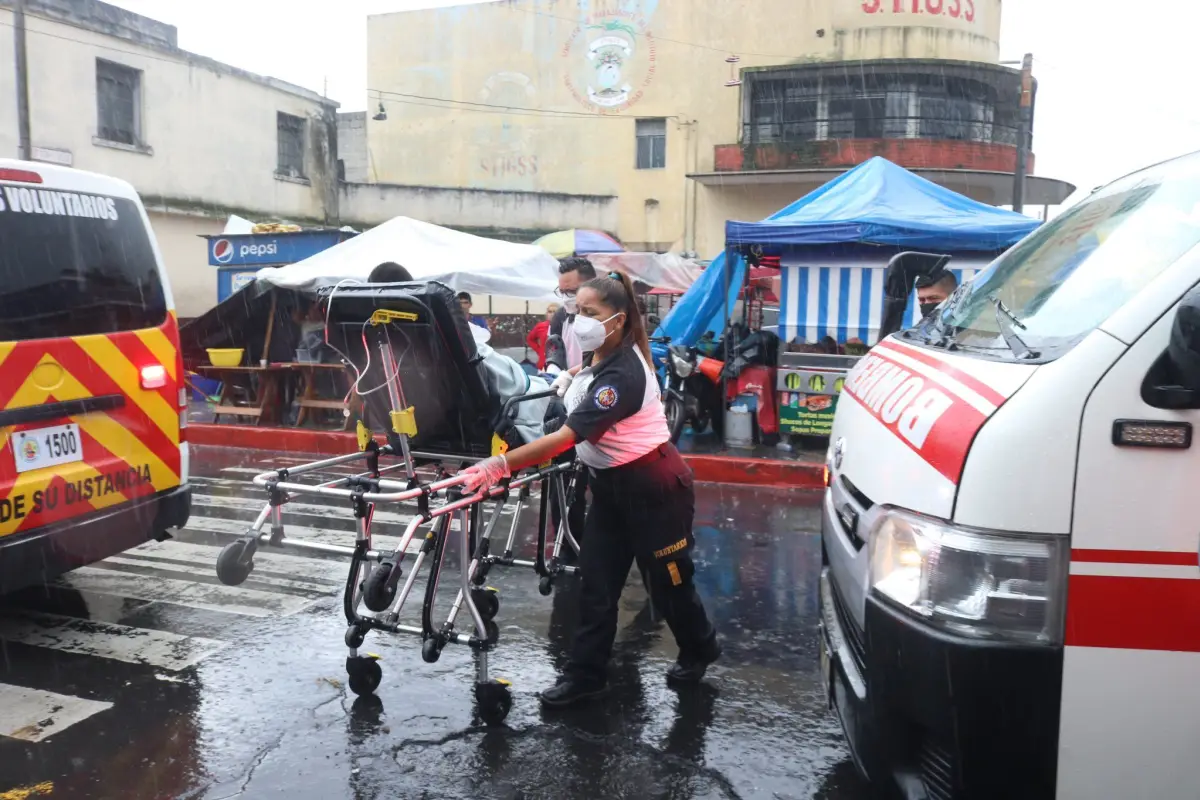 reos-intoxicados-en-carcel-de-pavoncito-por-ingerir-alimentos-septiembre-2022-foto-bomberos-voluntarios.jpg, 