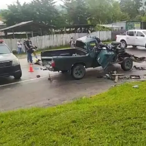 El accidente sucedió en el kilómetro 138, en la aldea Santa Bárbara, en San Jerónimo, Baja Verapaz. / Foto: CVB