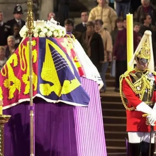 El funeral de Estado por Isabel II comienza en Londres ,